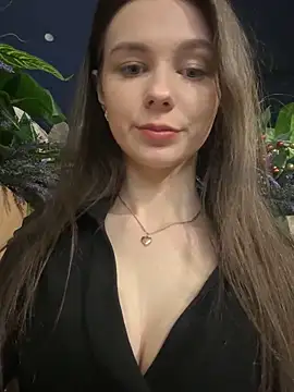 Snapshot of MilaBee chatting on January 2026 09:02:01 AM MilaBee online show from January 2026 09:02:01 AM