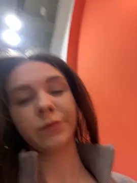 Snapshot of MilaBee chatting on February 2026 10:23:01 AM MilaBee online show from February 2026 10:23:01 AM