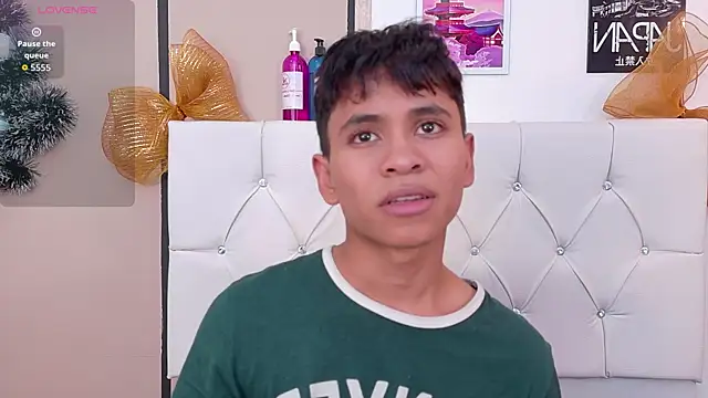 Snapshot of Ethan_Westt chatting on January 2026 08:14:02 PM Ethan Westt online show from January 2026 08:14:02 PM