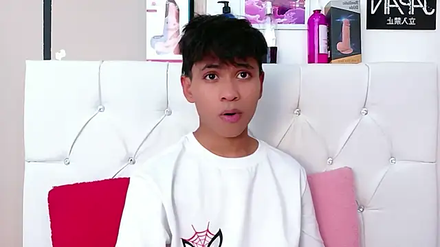 Snapshot of Ethan_Westt chatting on February 2026 08:25:01 PM Ethan Westt online show from February 2026 08:25:01 PM