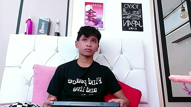 Snapshot of Ethan_Westt chatting on February 2026 08:25:02 PM Ethan Westt online show from February 2026 08:25:02 PM