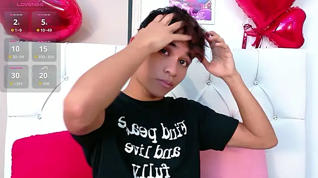 Snapshot of Ethan_Westt chatting on March 2026 09:10:01 PM Ethan Westt online show from March 2026 09:10:01 PM