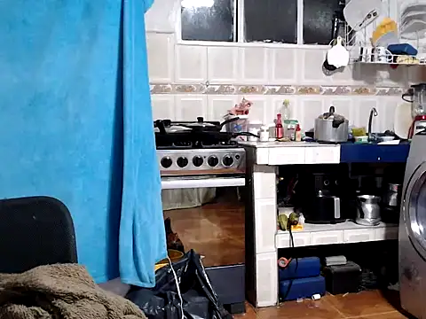 Snapshot of AlanaHotxx chatting on October 2025 07:34:01 AM AlanaHotxx online show from October 2025 07:34:01 AM