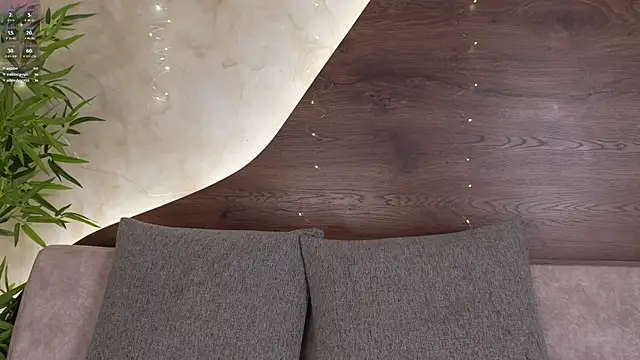 mia lacy  online show from December 2025 09:22:01 PM