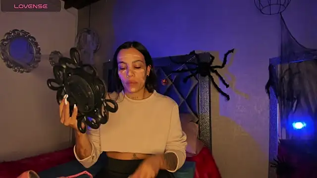 Danna williamss online show from October 2025 12:29:01 PM