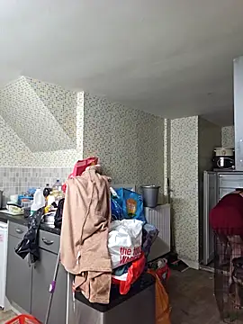 MissQueenBeex online show from November 2025 04:00:01 PM