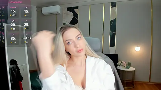  Miss Valentina  online show from March 2025 01:31:01 AM