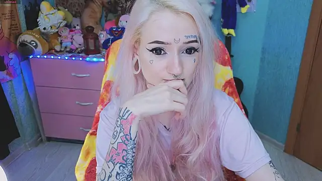 Manuela unicorn online show from November 2025 07:26:01 PM