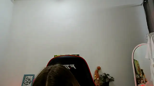 Lucky Lana online show from April 2026 06:19:01 AM