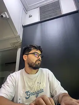 Snapshot of Freakydrag chatting on September 2025 02:03:02 AM Freakydrag online show from September 2025 02:03:02 AM