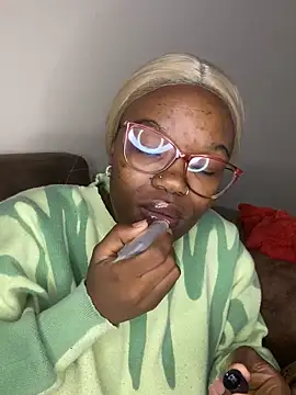 YummyMelanin117 online show from February 2026 09:01:01 PM