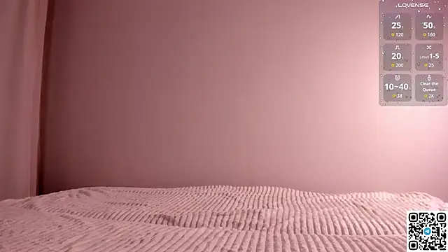 Snapshot of emmelieflorence chatting on November 2025 05:35:02 PM emmelieflorence online show from November 2025 05:35:02 PM