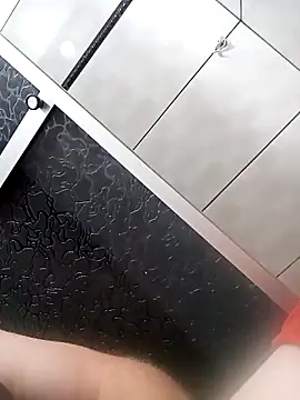 Snapshot of DrShocks chatting on March 2026 04:40:01 AM DrShocks online show from March 2026 04:40:01 AM