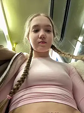 bambi lu online show from November 2025 06:10:01 PM