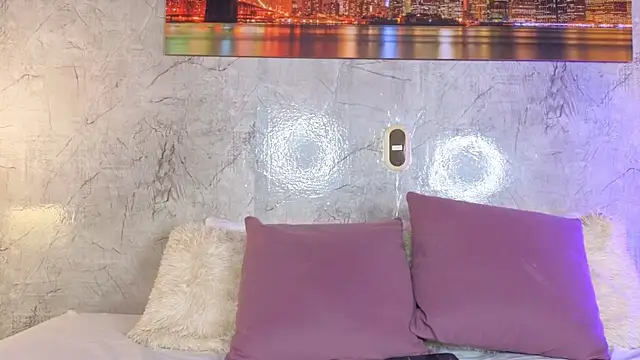 zaraquiinn online show from April 2026 02:28:01 PM