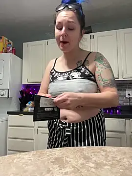 oliviahazee online show from April 2026 01:53:01 PM