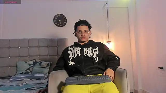 samxx muscle online show from December 2025 01:31:01 PM