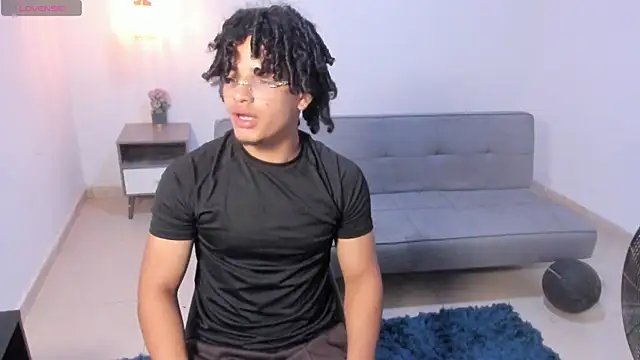 Snapshot of samxx_muscle chatting on May 2026 01:50:02 PM samxx muscle online show from May 2026 01:50:02 PM
