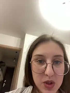 Snapshot of Vviikkssiikk chatting on March 2025 08:48:02 PM Vviikkssiikk online show from March 2025 08:48:02 PM