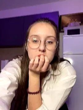 Snapshot of Vviikkssiikk chatting on October 2025 03:35:01 PM Vviikkssiikk online show from October 2025 03:35:01 PM