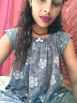 Snapshot of Eshna_Dabral chatting on September 2025 03:29:01 AM Eshna Dabral online show from September 2025 03:29:01 AM