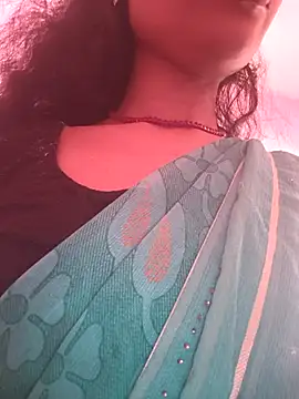 Snapshot of Eshna_Dabral chatting on September 2025 03:10:02 AM Eshna Dabral online show from September 2025 03:10:02 AM