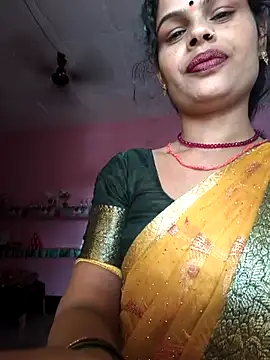 Snapshot of Eshna_Dabral chatting on November 2025 10:05:01 AM Eshna Dabral online show from November 2025 10:05:01 AM