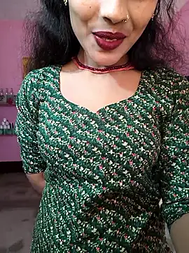 Snapshot of Eshna_Dabral chatting on November 2025 03:27:01 AM Eshna Dabral online show from November 2025 03:27:01 AM