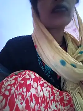 Snapshot of Eshna_Dabral chatting on November 2025 12:30:01 AM Eshna Dabral online show from November 2025 12:30:01 AM