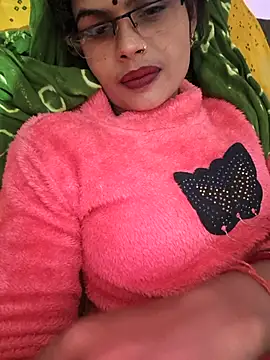 Snapshot of Eshna_Dabral chatting on November 2025 02:57:02 PM Eshna Dabral online show from November 2025 02:57:02 PM