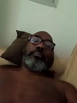 Snapshot of Bigmaumau54 chatting on December 2025 12:37:02 AM Bigmaumau54 online show from December 2025 12:37:02 AM