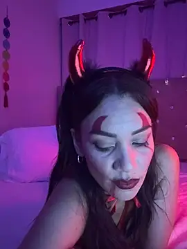 sofia8428 online show from October 2025 12:36:01 AM