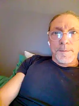 Deddyitalia3p online show from November 2025 07:57:01 PM