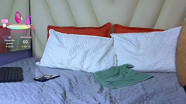 Hotboy21  online show from October 2025 03:46:02 PM