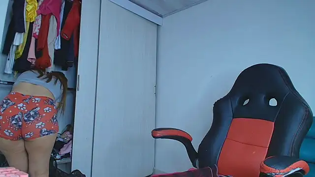 lovehotpink online show from December 2025 08:48:02 PM