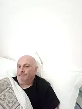 Alexis Bull online show from February 2026 04:17:01 PM