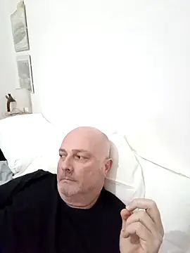 Alexis Bull online show from March 2026 05:52:01 PM