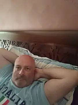 Alexis Bull online show from July 2026 01:28:02 PM