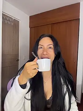 ArianaReynoldss online show from April 2026 10:48:01 AM