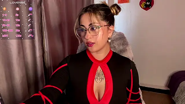 Snapshot of emma__bell_ chatting on October 2025 08:21:02 PM emma bell online show from October 2025 08:21:02 PM