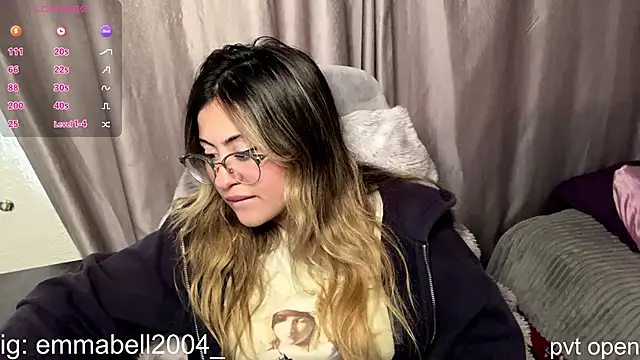 Snapshot of emma__bell_ chatting on December 2025 09:19:02 PM emma bell online show from December 2025 09:19:02 PM