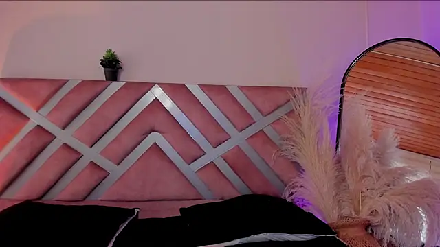 Snapshot of viol_collins__ chatting on September 2025 07:59:01 PM viol collins online show from September 2025 07:59:01 PM