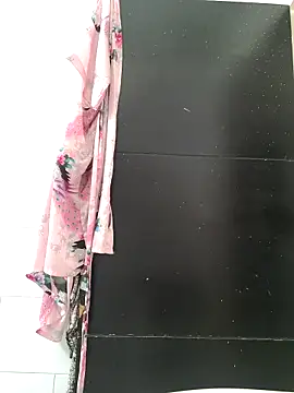 Yuli Mars online show from October 2025 03:57:02 PM