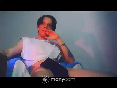 Snapshot of santihot089 chatting on October 2025 03:09:02 AM santihot089 online show from October 2025 03:09:02 AM