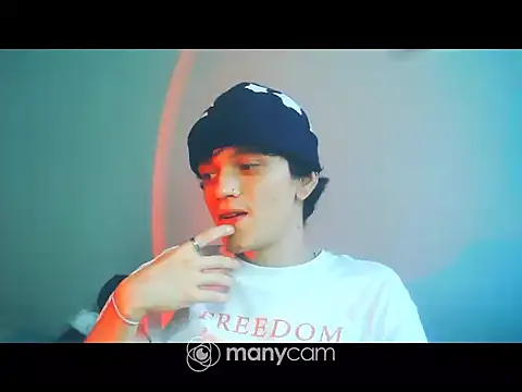 Snapshot of santihot089 chatting on October 2025 09:37:01 PM santihot089 online show from October 2025 09:37:01 PM