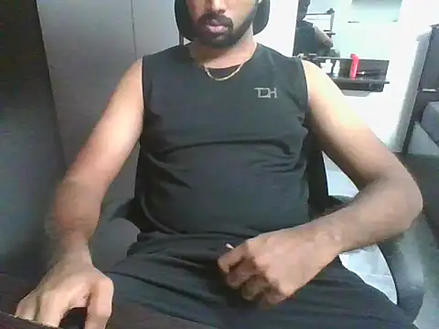 lovelyakash69 online show from March 2026 11:24:01 AM