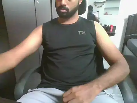 lovelyakash69 online show from April 2026 08:34:01 AM