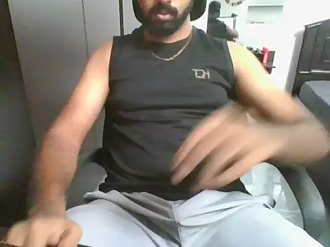lovelyakash69 online show from April 2026 10:08:01 AM