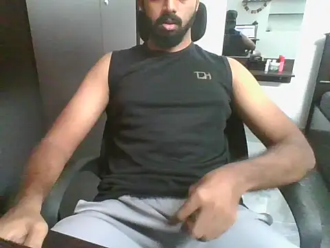 lovelyakash69 online show from June 2026 07:39:01 AM