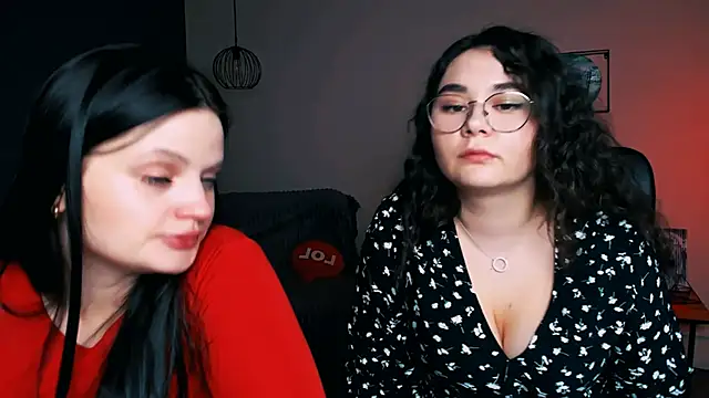 fiery lips online show from March 2025 12:23:02 PM